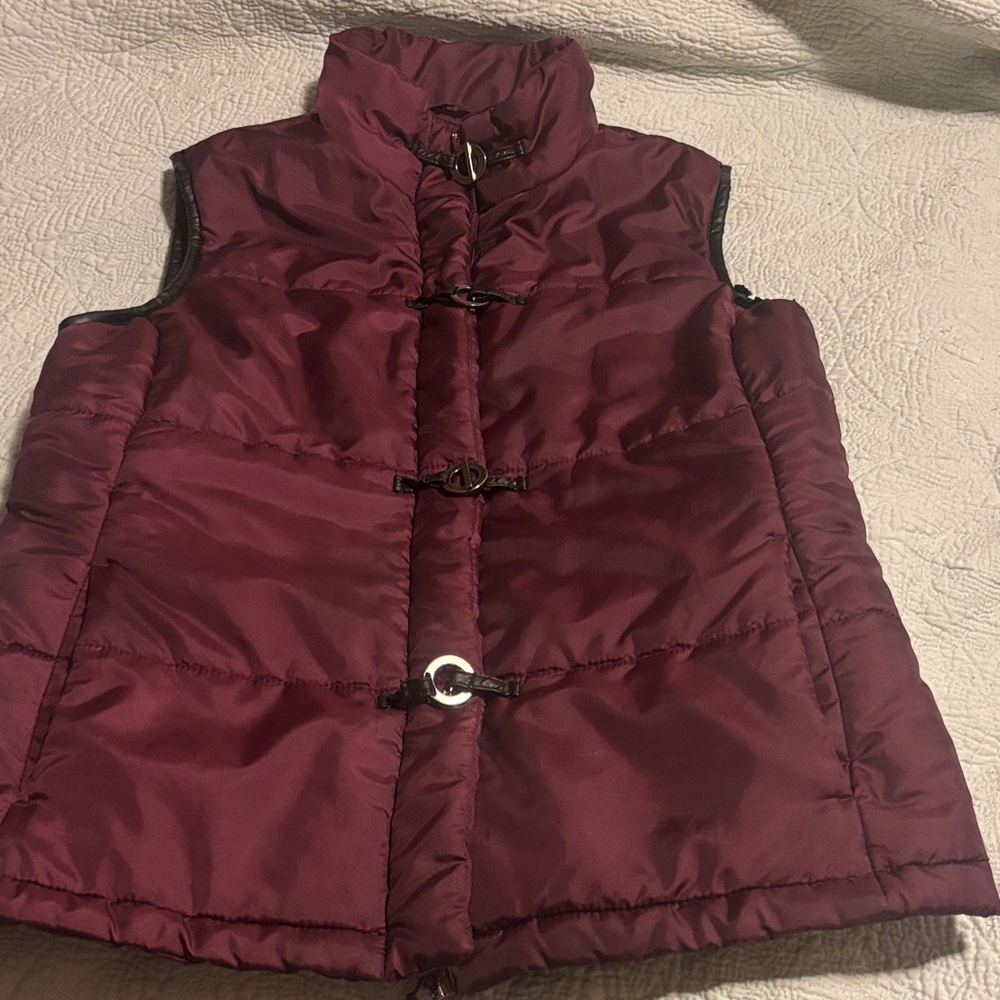 Tweeds Burgundy Puffer Vest Women’s small